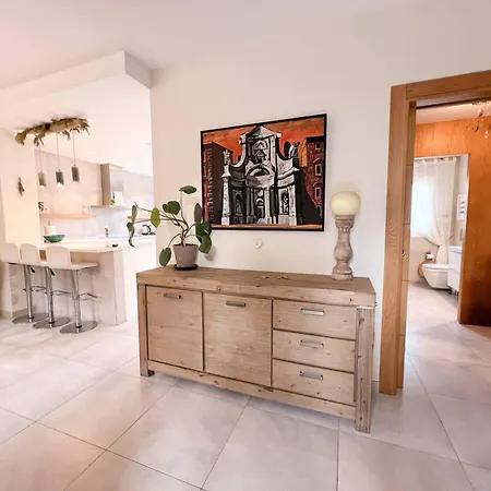 Villa Dua Close To Puerto Banús Marbella