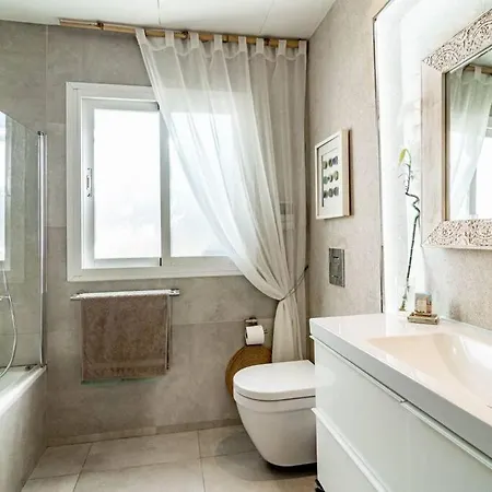 Villa Dua Close To Puerto Banús Marbella